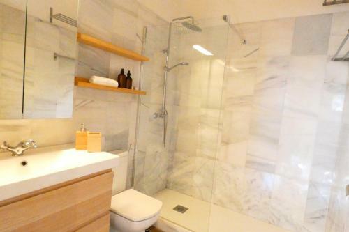 Luxury Apartment Arenal 6 Pax, Parking Optional