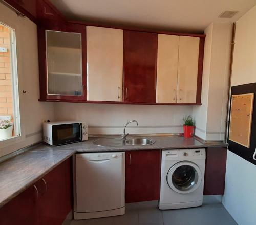 Apartamento Azahar Fibes Y Garaje-wifi Gratis