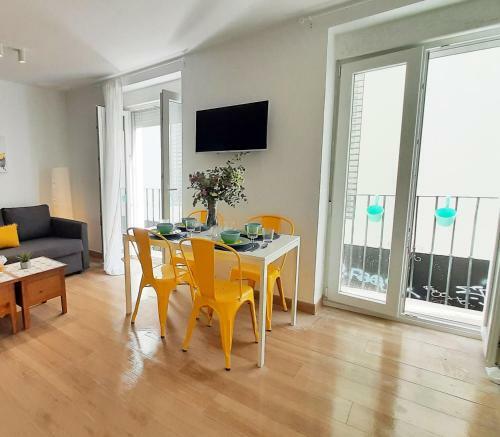 Sunny Terrace - Lovely Center Apartments Alameda