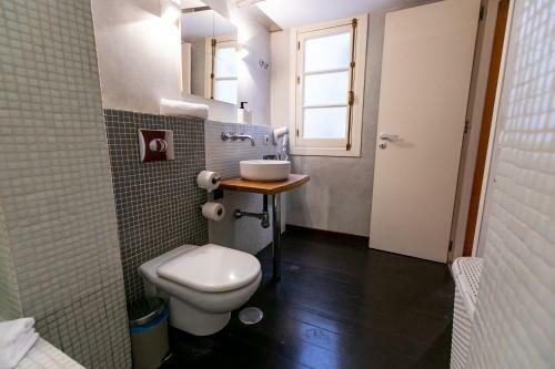 Apartamento 3 Dormitorios En Calle San Vicente.
