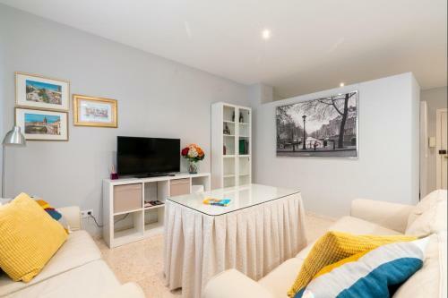 Apartamento Behouse Reyes Cat�licos