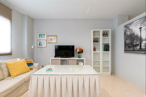Apartamento Behouse Reyes Cat�licos