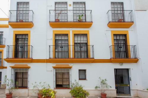Pikis Apartment Center 1