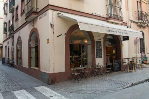 Pikis Apartment Center 1