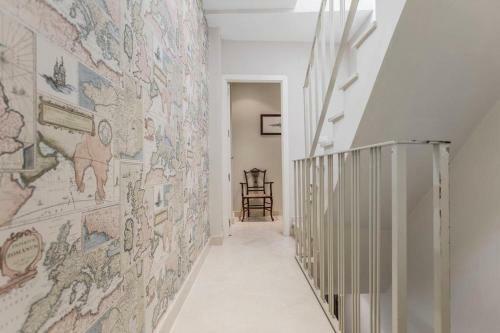 Fam Sevillian Townhouse