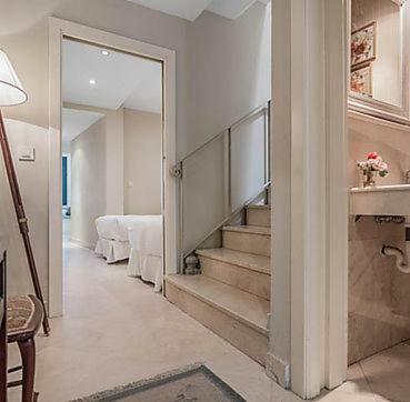 Fam Sevillian Townhouse