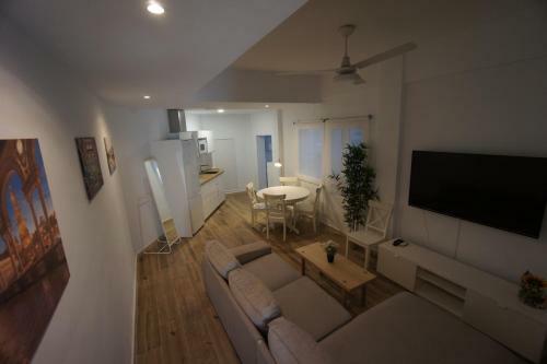 Rentalsevilla Espacioso Y Acogegor Apartamento De 3 Dormitorios