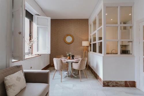 Apartamento Bright And Cozy-1bd 1bth & 2bd 1bth- La Giralda