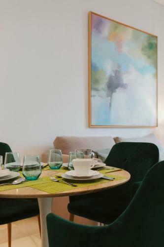 Apartamento Bright And Cozy-1bd 1bth & 2bd 1bth- La Giralda