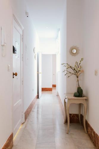 Apartamento Bright And Cozy-1bd 1bth & 2bd 1bth- La Giralda