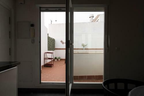 Terrace & Chill Urban Apartment