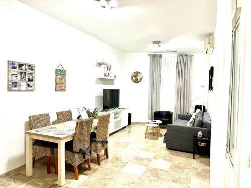 Apartamento Acogedor Y Moderno En Pleno Centro De Sevilla Con Parking Gratis