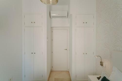 Apartamento O&l Lumbreras: Bright Duplex With Private Terrace