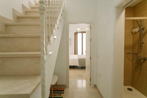 Apartamento O&l Lumbreras: Bright Duplex With Private Terrace