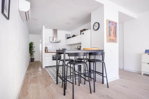 Slow Sevilla Suite - Two-bedroom Apartment With Private Pool