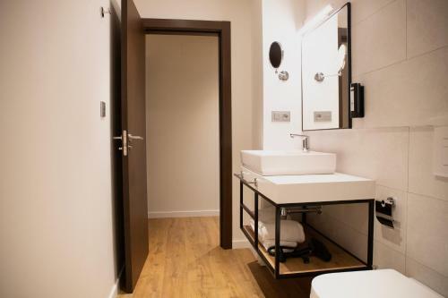 Nqn Aparts & Suites Sevilla