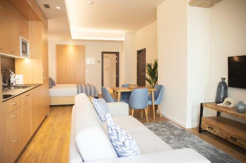 Nqn Aparts & Suites Sevilla