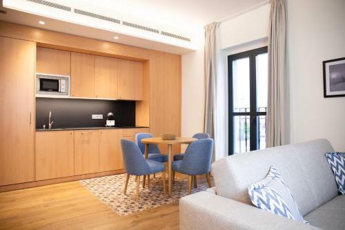 Nqn Aparts & Suites Sevilla
