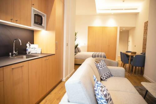 Nqn Aparts & Suites Sevilla