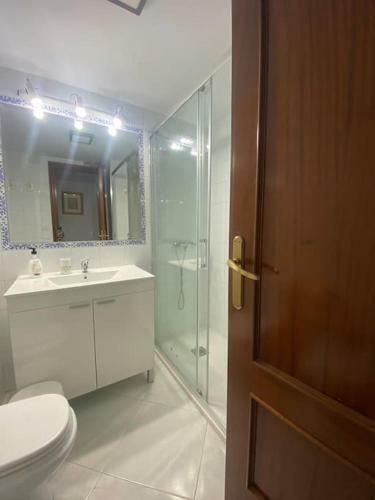 Apartamento Funcional Piso 4 Dormitorios Frente A Santa Justa