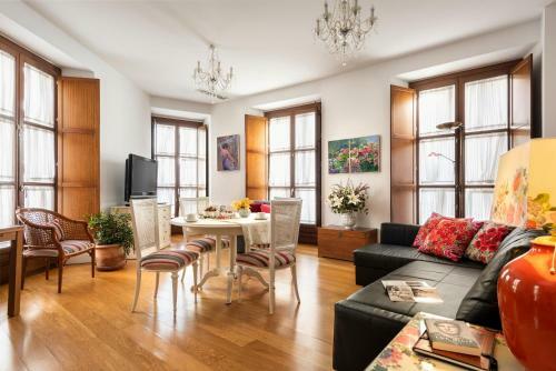 Cathedral Apartment, First Floor