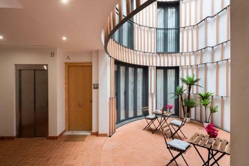 Apartamentos Avanti Buganvilla, La Sevilla Aut�ntica