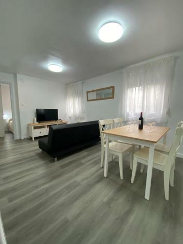 Apartamento Piso Junto Al Hospital Macarena