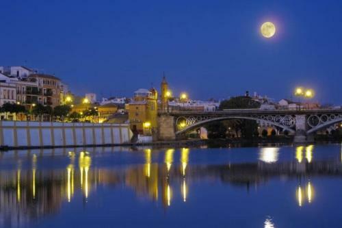 Ad2b Apartment, 300m From Cathedral With 2br