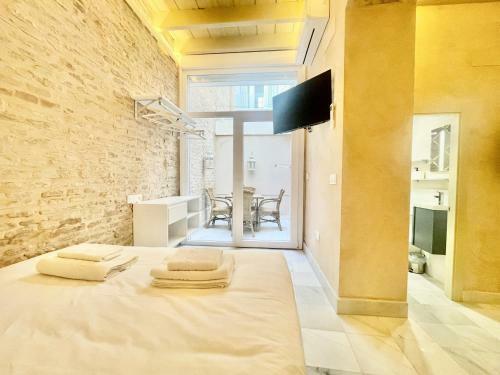 Apartamento Click Triana - Patio Privado