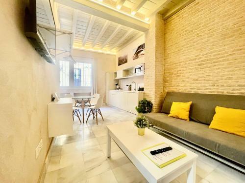 Apartamento Click Triana - Patio Privado