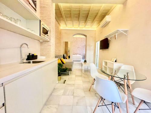 Apartamento Click Triana - Patio Privado