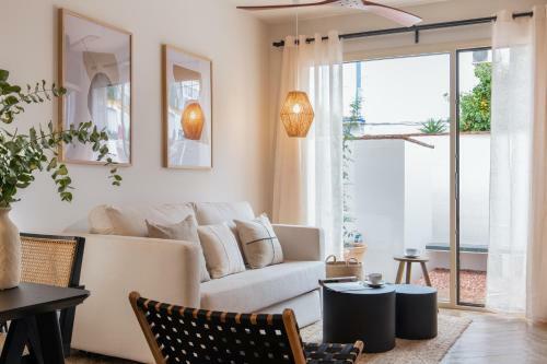Magno Apartments Robles With Bath Tub And Private Parking