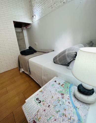 Airbhouse Private Rooms & Apartments