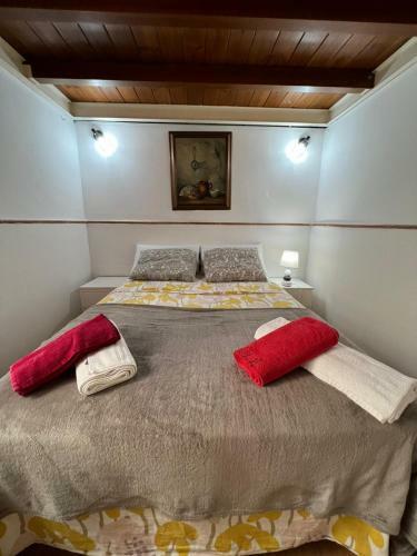 Airbhouse Private Rooms & Apartments