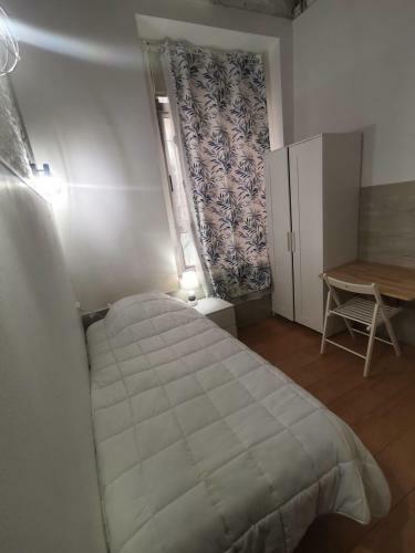 Airbhouse Private Rooms & Apartments