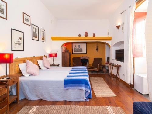 Hostal Casa Visconde De Bouzoes
