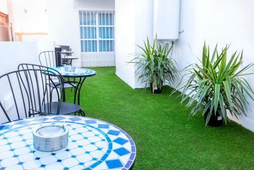 Downtown Apartment (3 Bedrooms, 2 Bathrooms, Wifi)