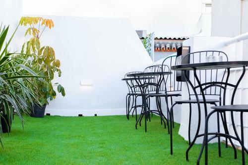 Downtown Apartment (3 Bedrooms, 2 Bathrooms, Wifi)