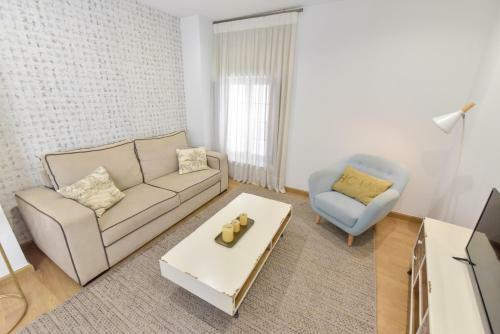 New! Retro Apartment In Central Neighbourhood