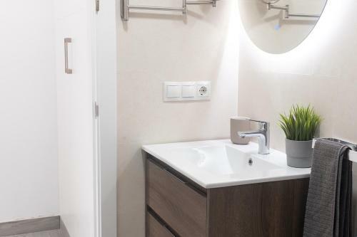 Apartamento Apt. Old Town (2 Bedrooms, 2 Bathrooms, Wifi)