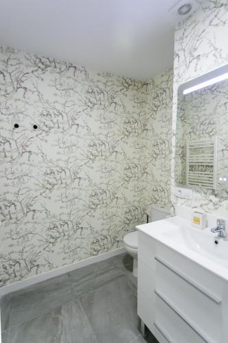 Lujoso Apartamento Con Piscina Compartida 1