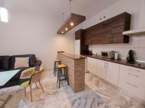 Cozy Apartment In Sevilla Old Town