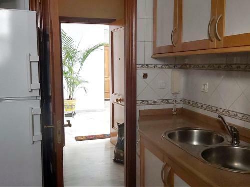 Apartamento Junto A La Calle Betis: El Coraz�n De Triana