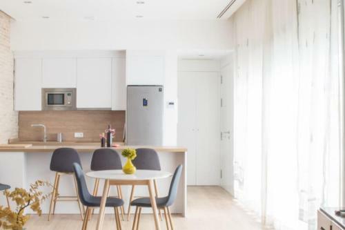 Apartamento Suite En Triana, Tranquilo, Independiente