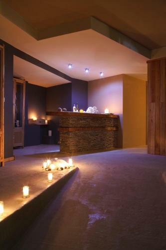 Hotel 12 Months Luxury Resort