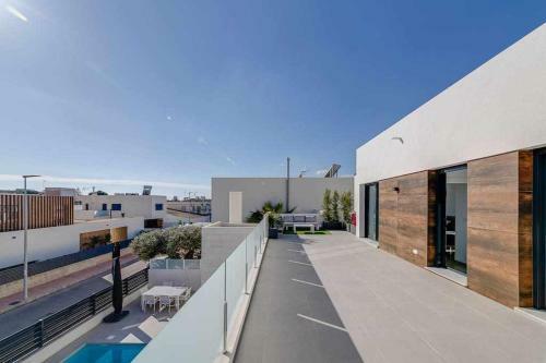 Magn�fica Villa Con Piscina Climatizada