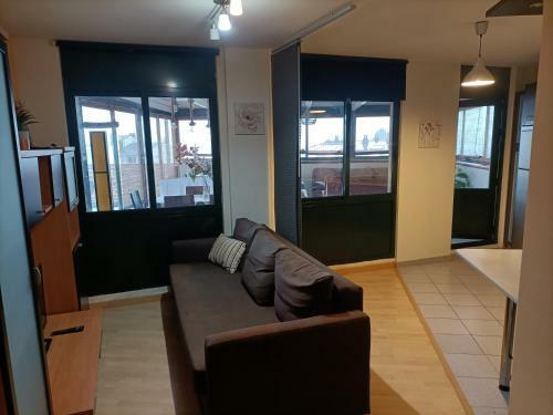 Apartamento Piso Con Terraza En Las R�as Altas