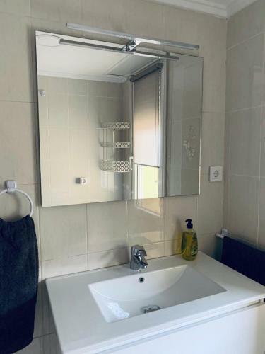 Apartamento Cerca De La R�a Con Parking Incluido By Insidehome