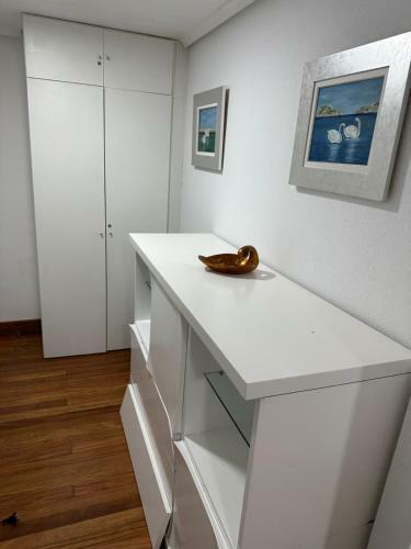 Apartamento Cerca De La R�a Con Parking Incluido By Insidehome