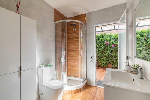 Villa Barcelona�s Tropical Oasis